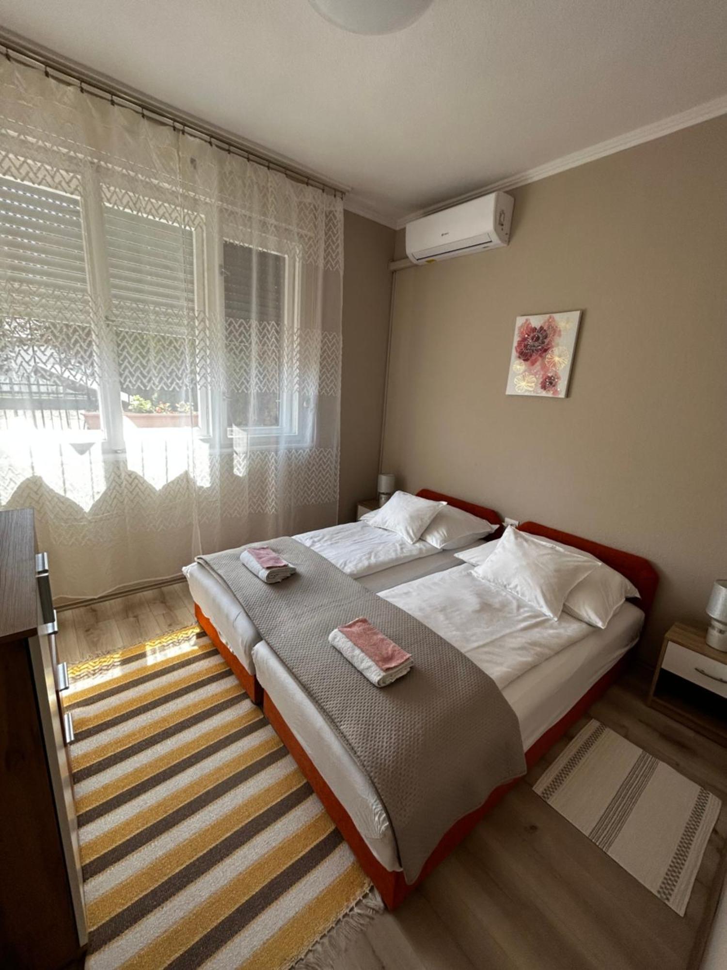 Kisvirag Apartman Hajduszoboszlo Bagian luar foto