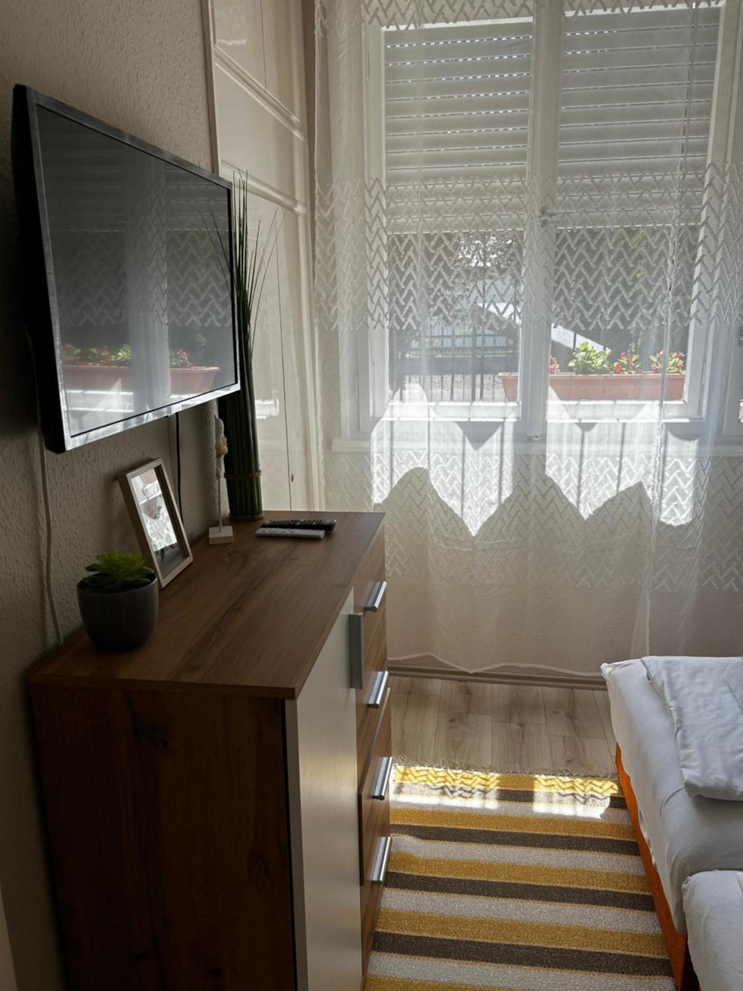Kisvirag Apartman Hajduszoboszlo Bagian luar foto