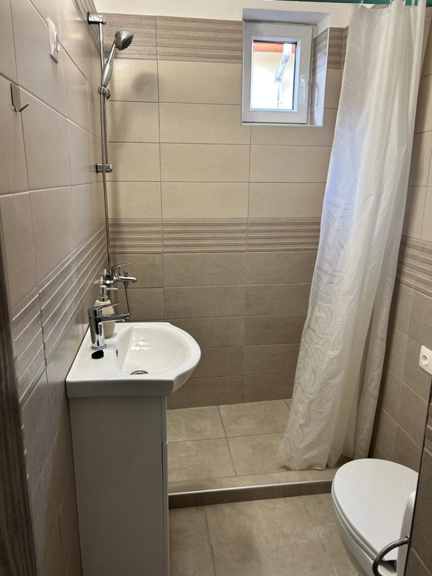Kisvirag Apartman Hajduszoboszlo Bagian luar foto